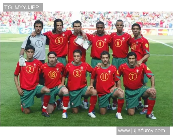 天下足球深情告别绿茵巨星光影回荡见证岁月与热爱